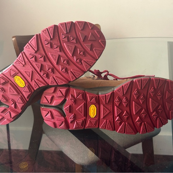 Danner Women's Mountain 600 Waterproof Hiking Boots, Suede - Picture 5 of 6